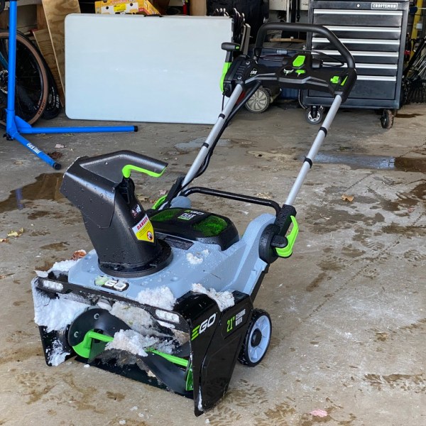 Blowing electric snow